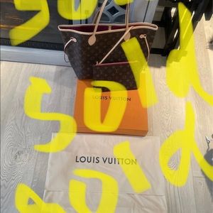 Louis Vuitton Neverfall MM